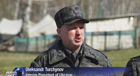 Ukrayna prezidenti hərbi təlimlərdə - VİDEO